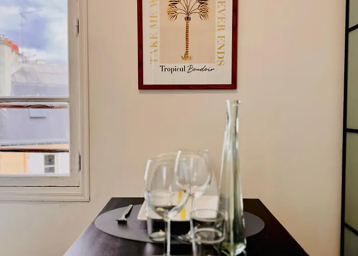 Cosy Place Entre L'arc De Triomphe Et Les Champs-elysees * Parijs